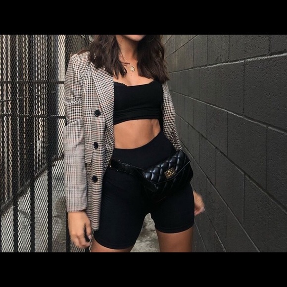 Meet your Posher, Courtney - Picture 1 of 1